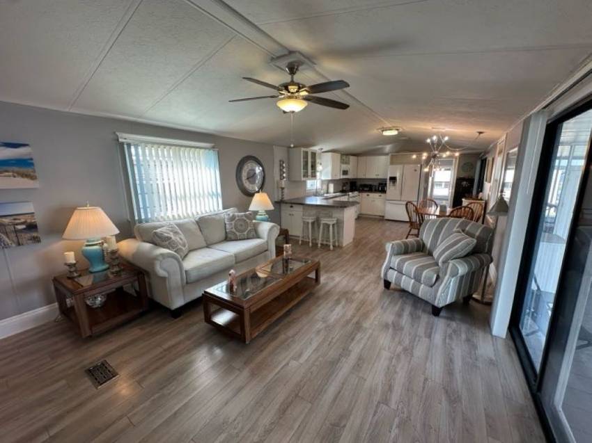 681 Lake Henry a Winter Haven, FL Mobile or Manufactured Home for Sale